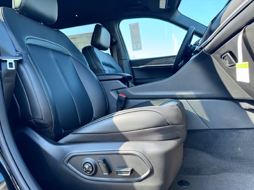 New 2027 Jeep Grand Cherokee L Limited AWD/4WD image 10