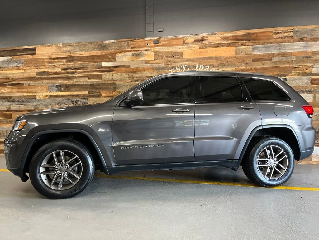 Used 2016 Jeep Grand Cherokee Laredo 75th Anniversary AWD/4WD image 17