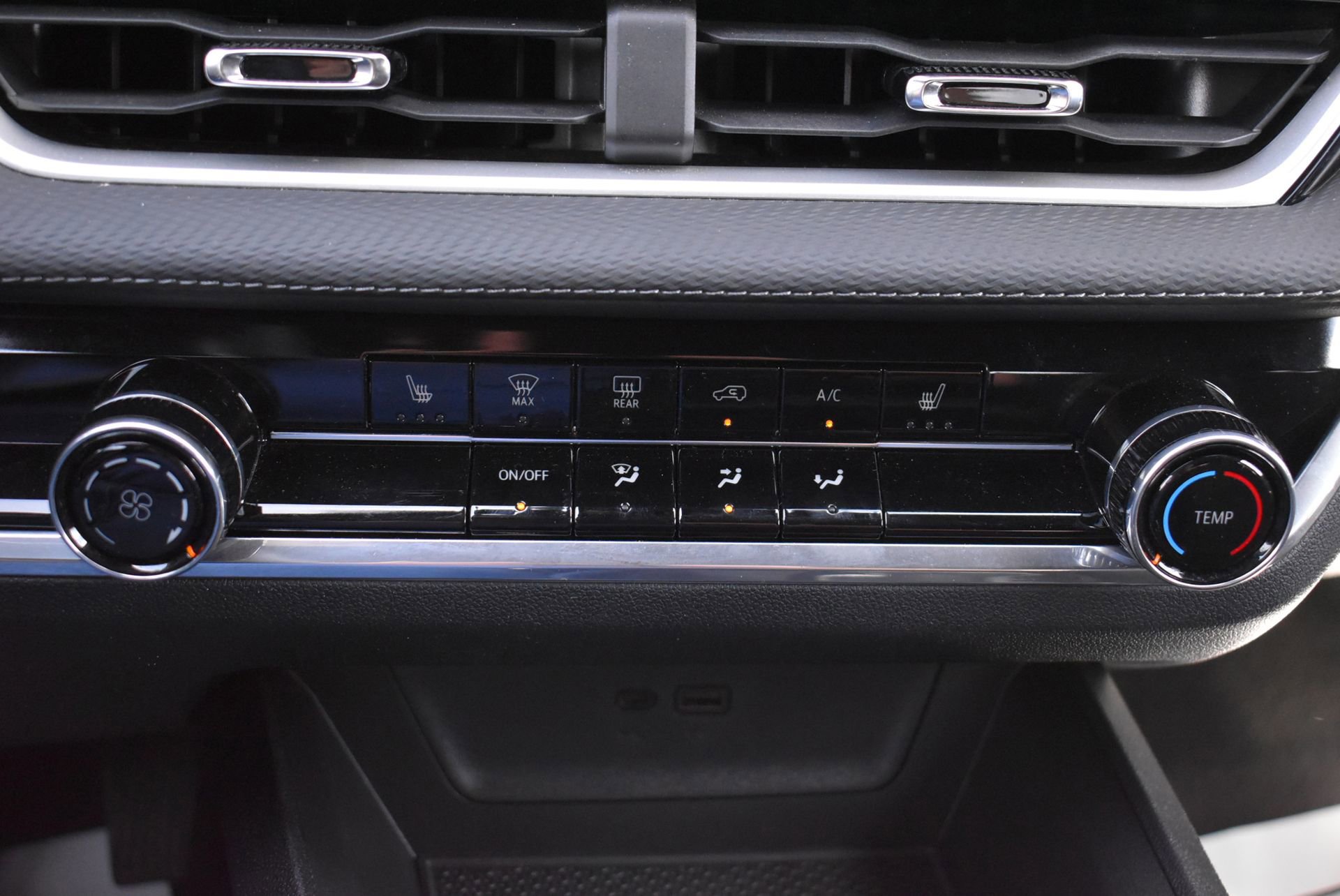 Used 2025 Chevrolet Equinox LT image 27