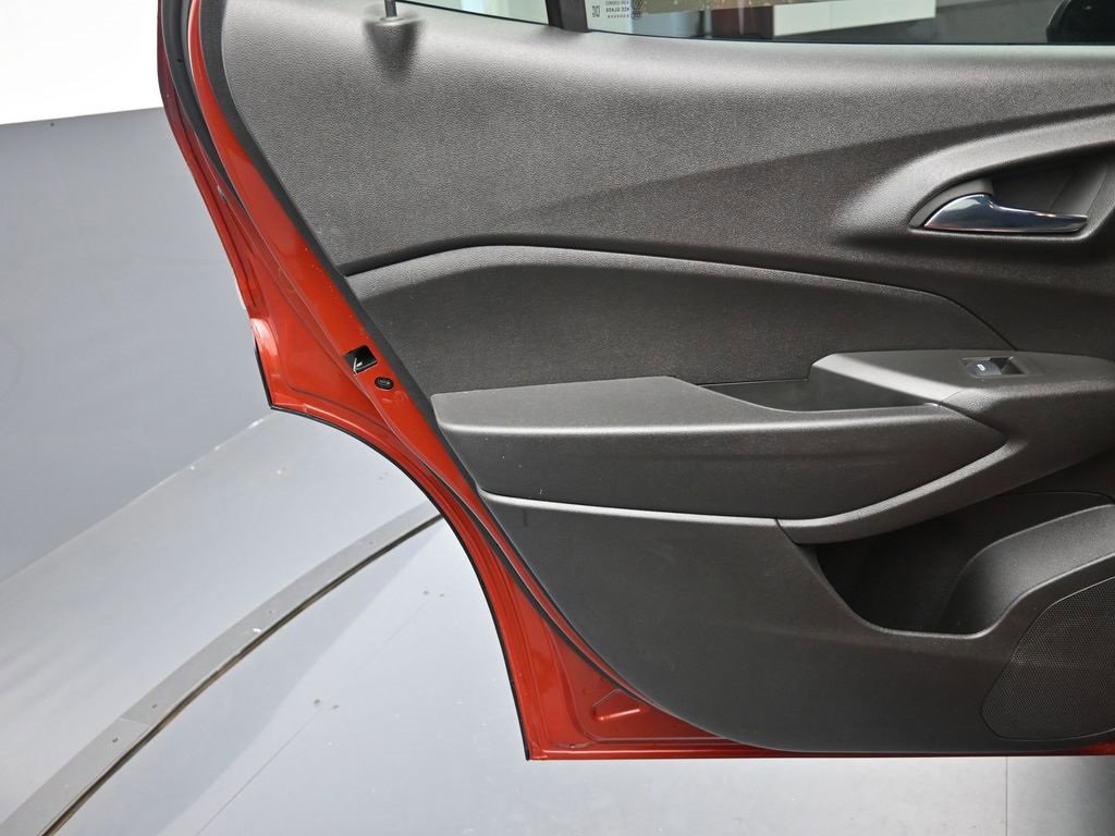 Used 2024 Chevrolet Trax ACTIV w/ Sunroof Package image 23