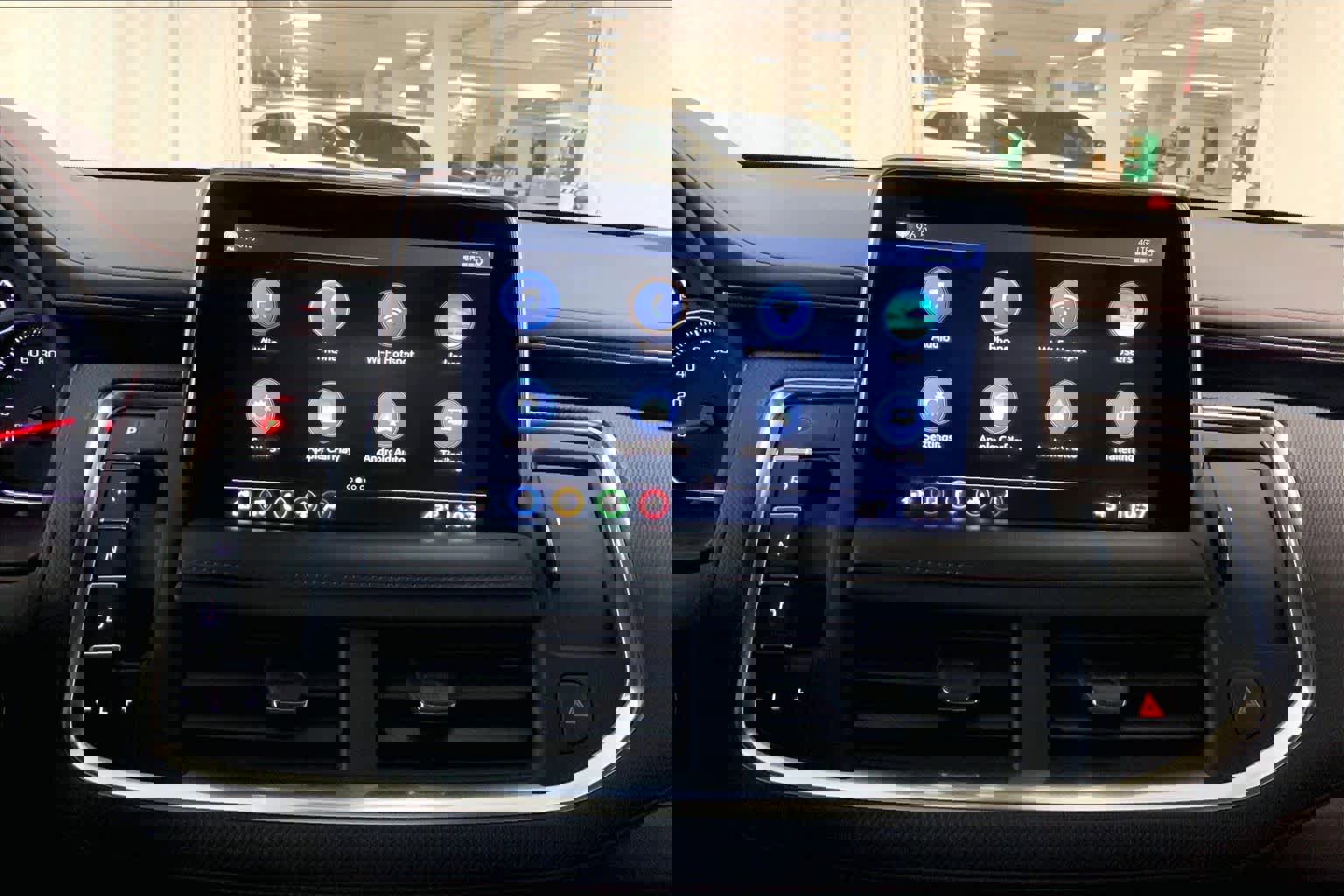 Used 2021 Chevrolet Tahoe RST w/ Luxury Package image 36