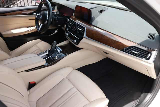 Used 2019 BMW 540i w/ M Sport Package RWD image 21