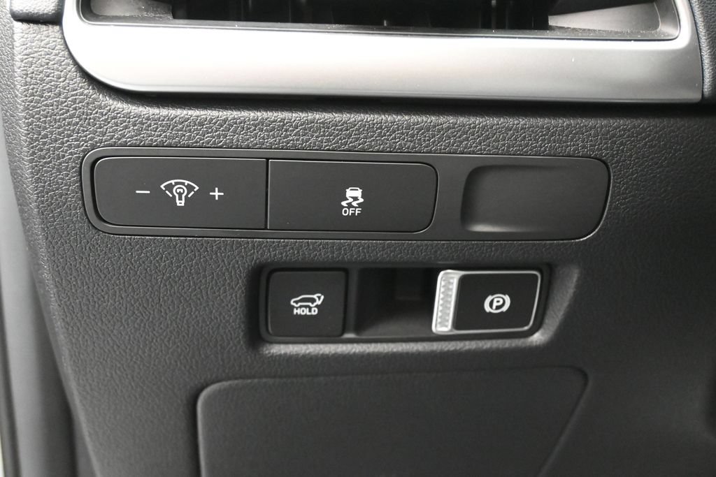 Used 2025 Hyundai Palisade SEL FWD image 16