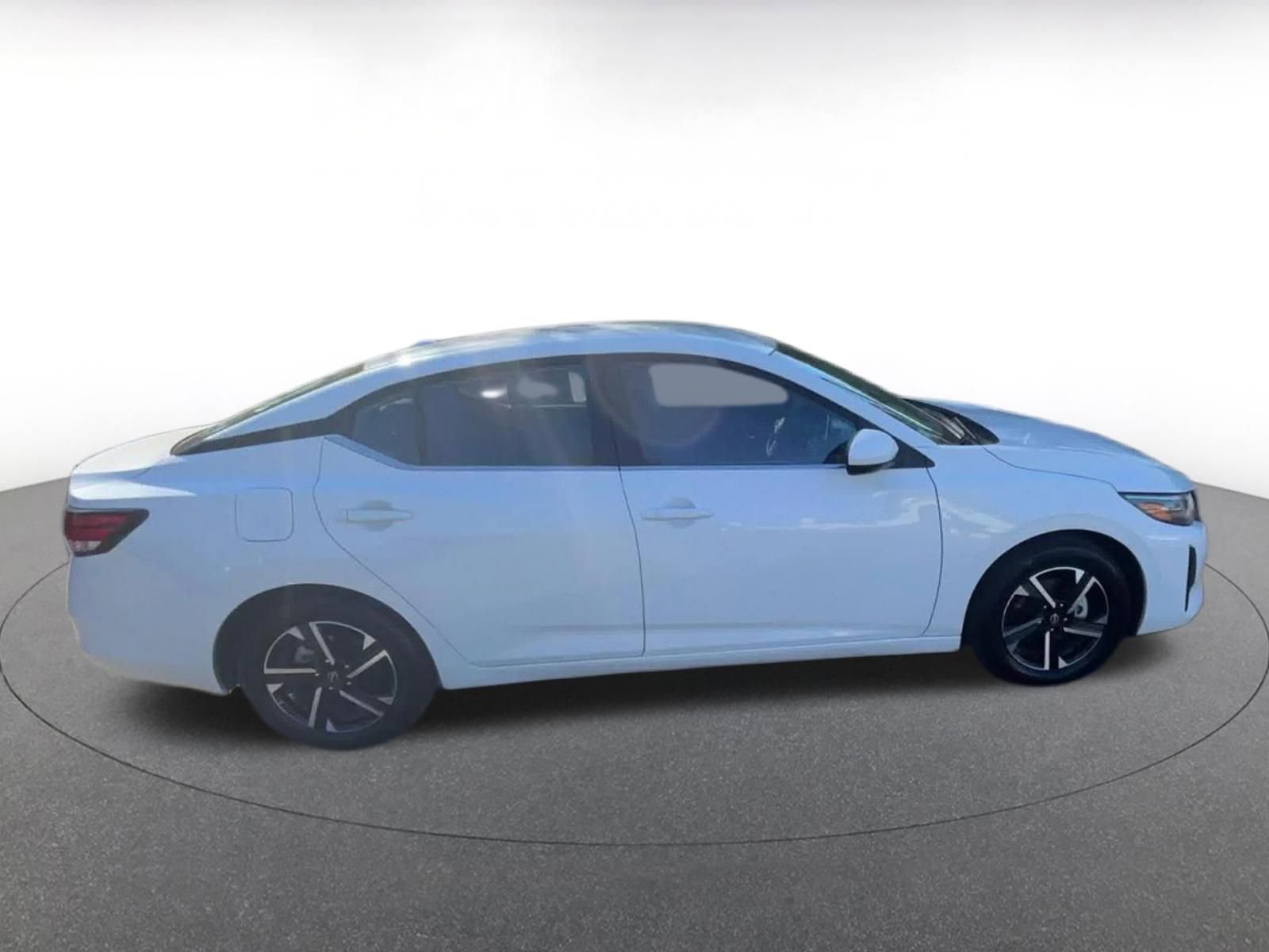 Used 2025 Nissan Sentra SV image 16