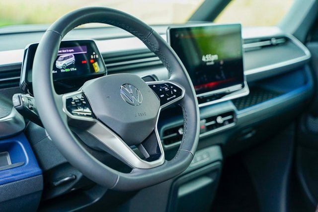 New 2025 Volkswagen ID. Buzz Pro S image 9
