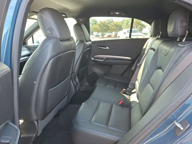 Used 2024 Cadillac XT4 Premium Luxury image 10