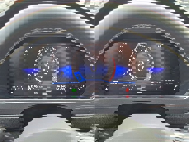 Used 2024 Volkswagen Tiguan SE image 35