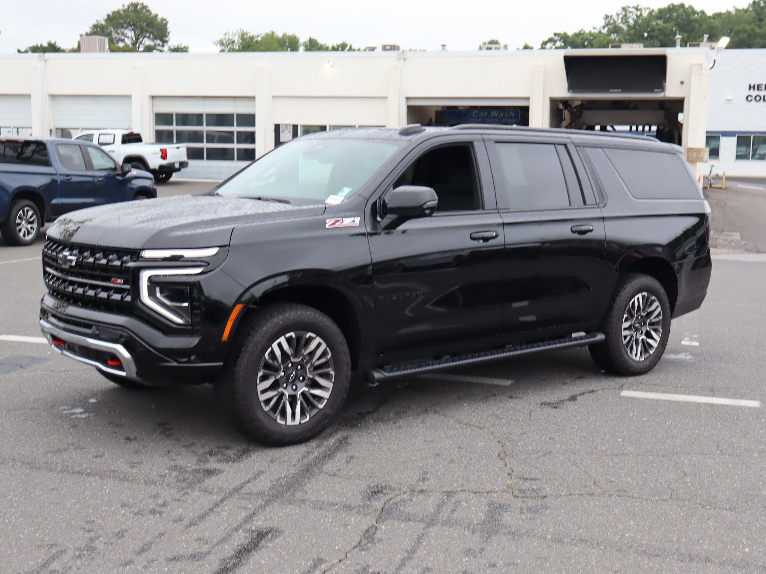 Used 2026 Chevrolet Suburban Z71 w/ Comfort Package AWD/4WD image 16