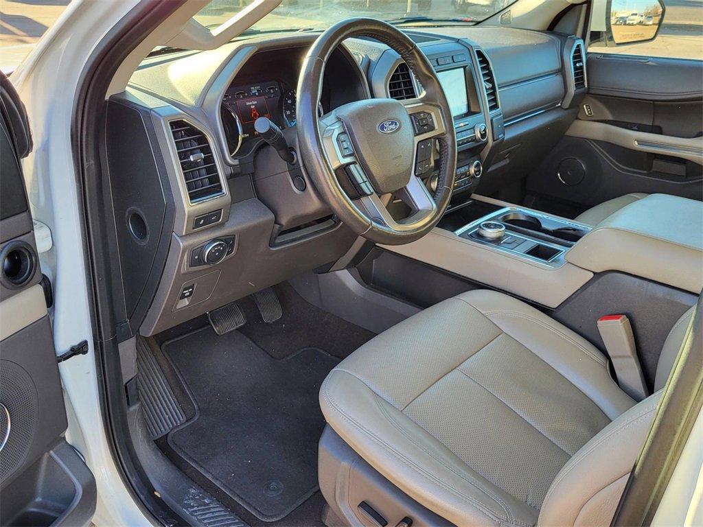 Used 2021 Ford Expedition XLT image 16