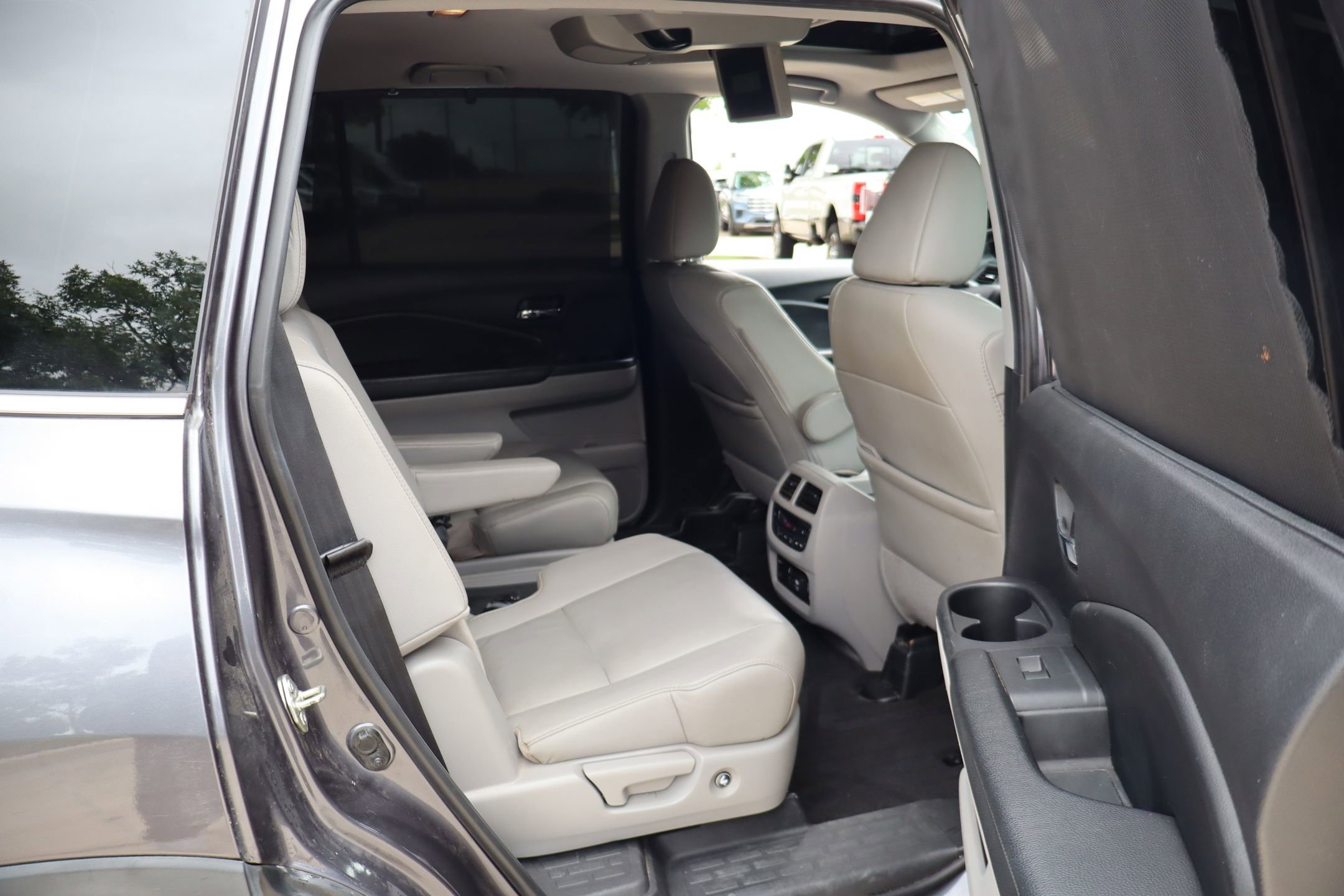 Used 2020 Honda Pilot Touring image 31