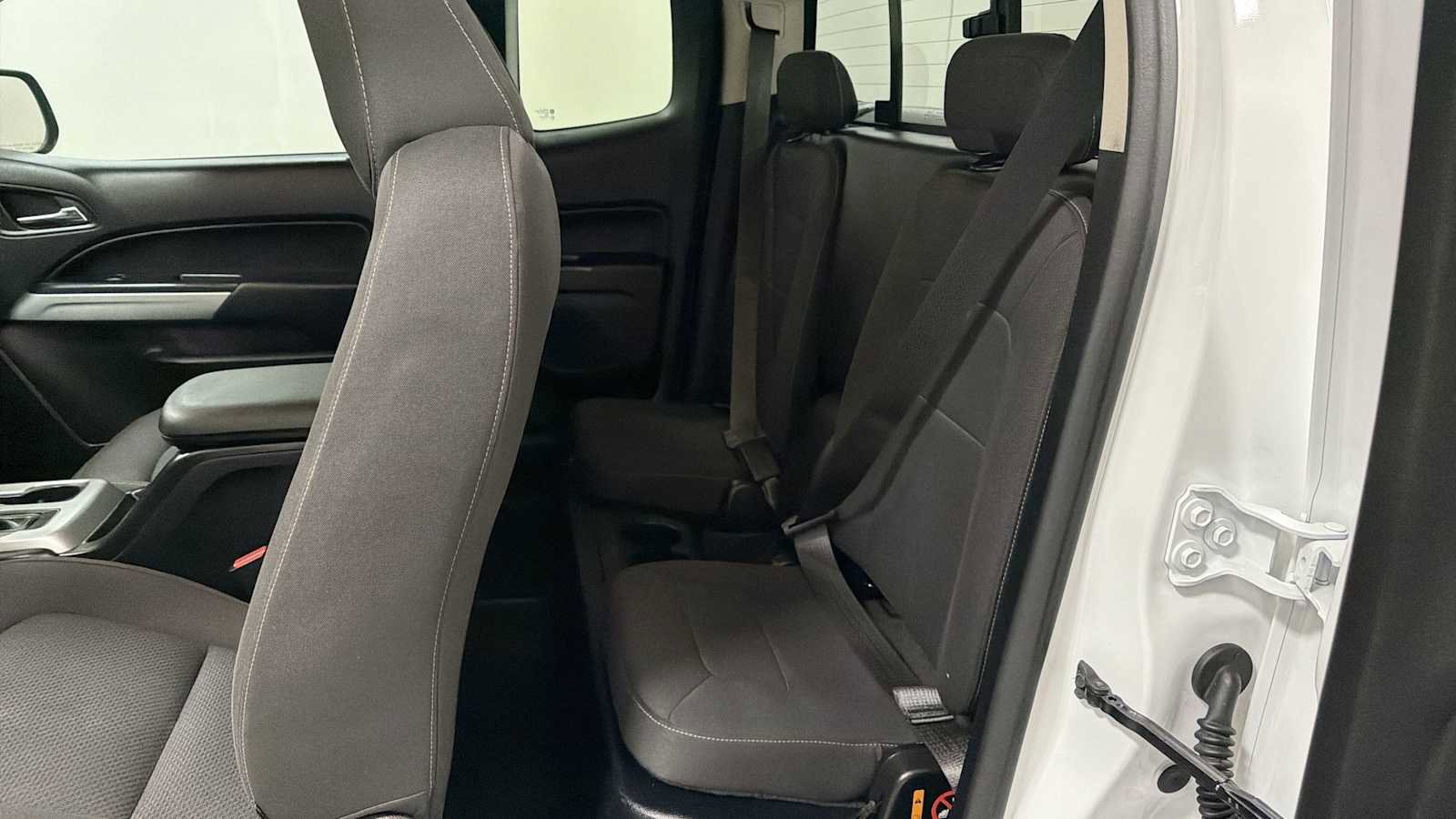 Used 2016 Chevrolet Colorado LT w/ LT Convenience Package image 24