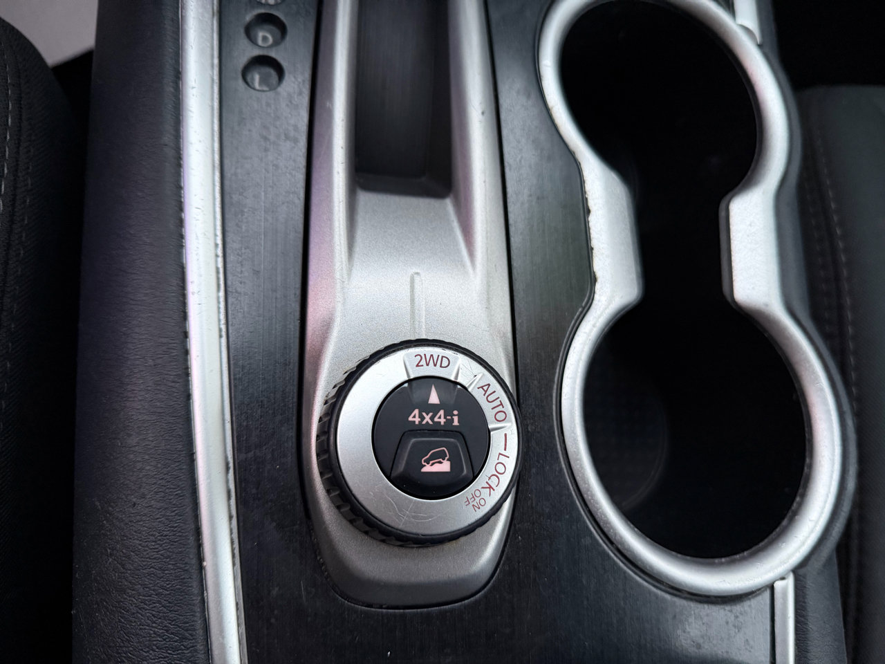 Used 2020 Nissan Pathfinder SV w/ Cargo Package image 22