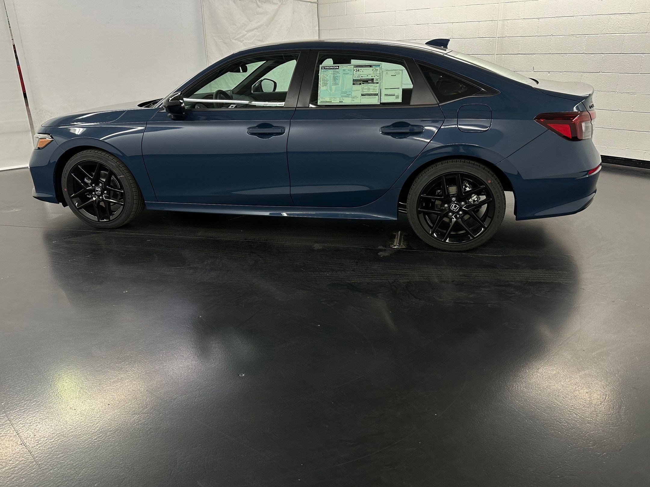 New 2026 Honda Civic FWD Hybrid Sedan image 2