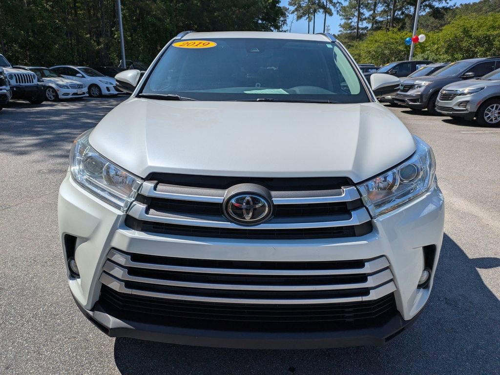 Used 2019 Toyota Highlander XLE FWD image 9