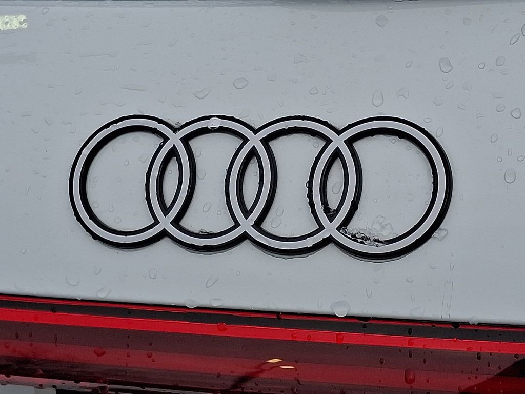 Certified 2025 Audi Q5 Premium Plus image 30