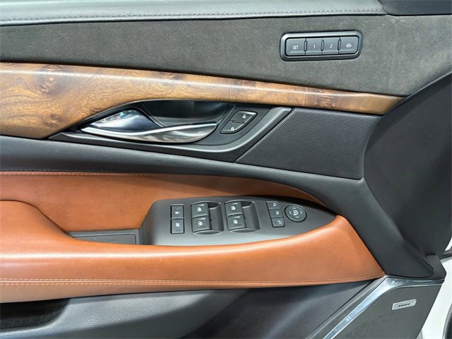 Used 2019 Cadillac Escalade Premium Luxury image 18