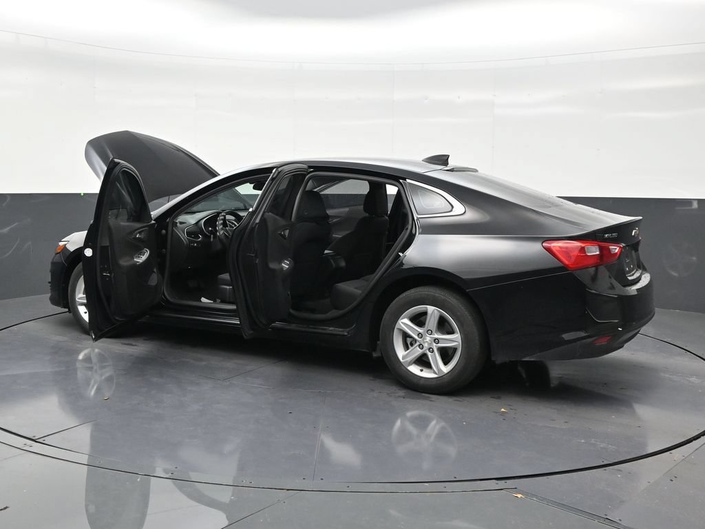 Used 2024 Chevrolet Malibu LS FWD image 31