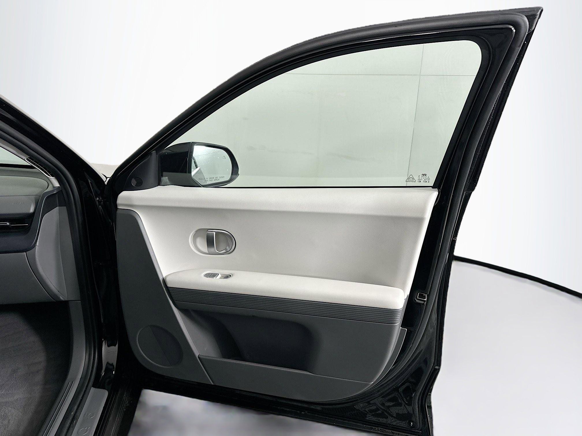 Used 2024 Hyundai Ioniq 5 SEL image 31