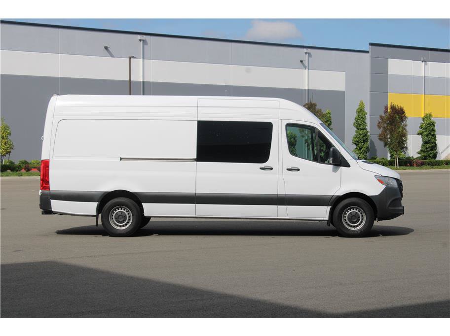 Used 2024 Mercedes-Benz Sprinter 2500 w/ Parking Package image 4