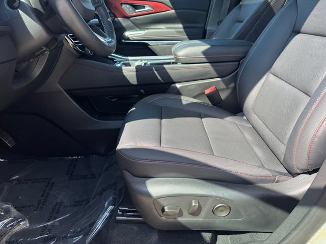 Used 2026 Chevrolet Traverse Z71 w/ Driver Confidence Package AWD/4WD image 5