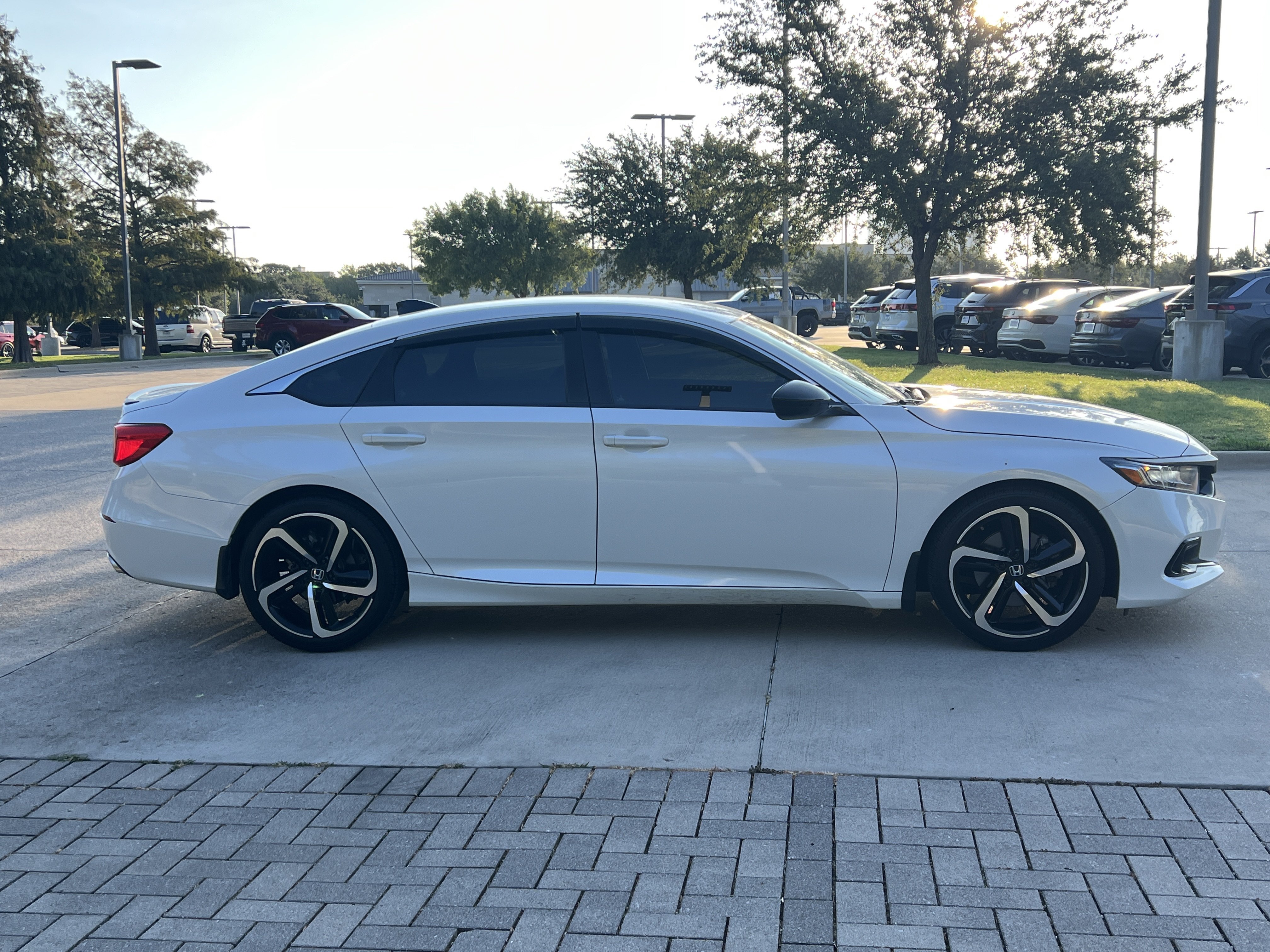 Used 2022 Honda Accord Sport image 10