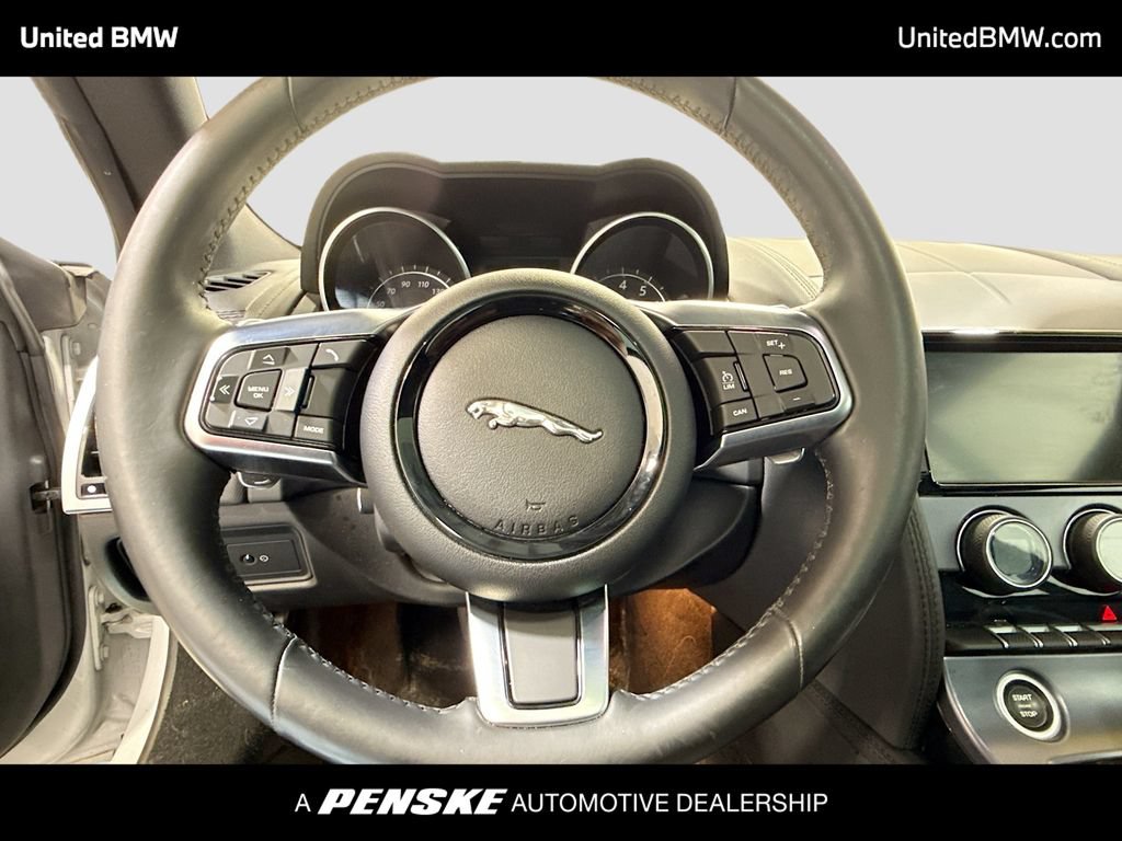 Used 2018 Jaguar F-TYPE Coupe RWD image 6