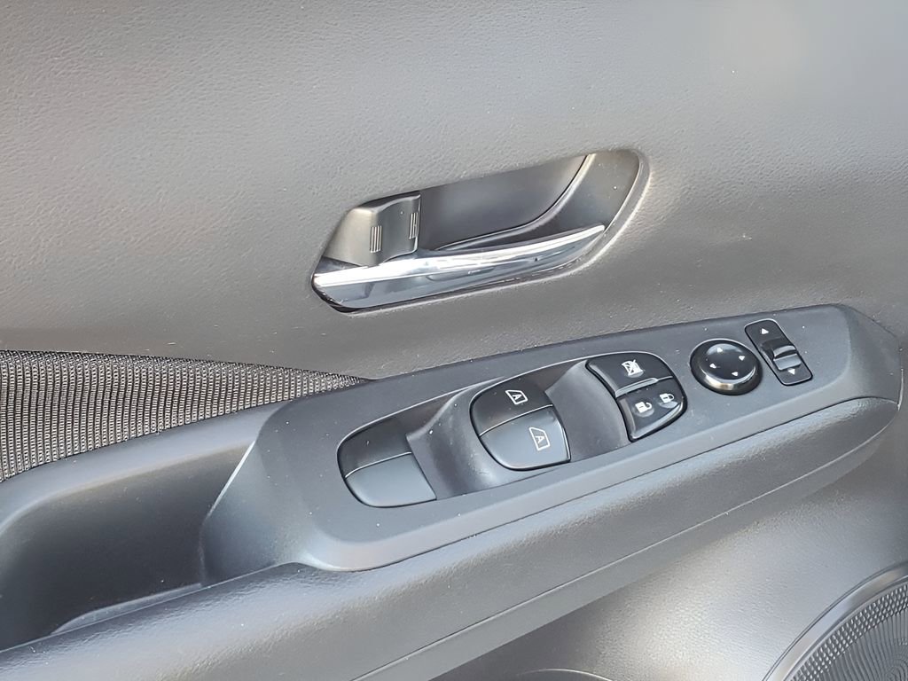 Used 2022 Nissan Kicks SV image 43