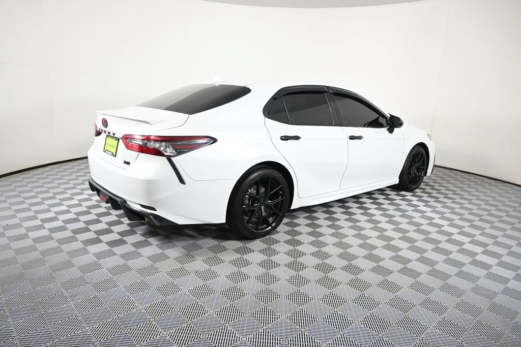 Used 2022 Toyota Camry XSE FWD image 6