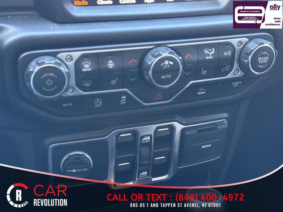 Used 2022 Jeep Gladiator Overland w/ Cold Weather Group AWD/4WD image 15