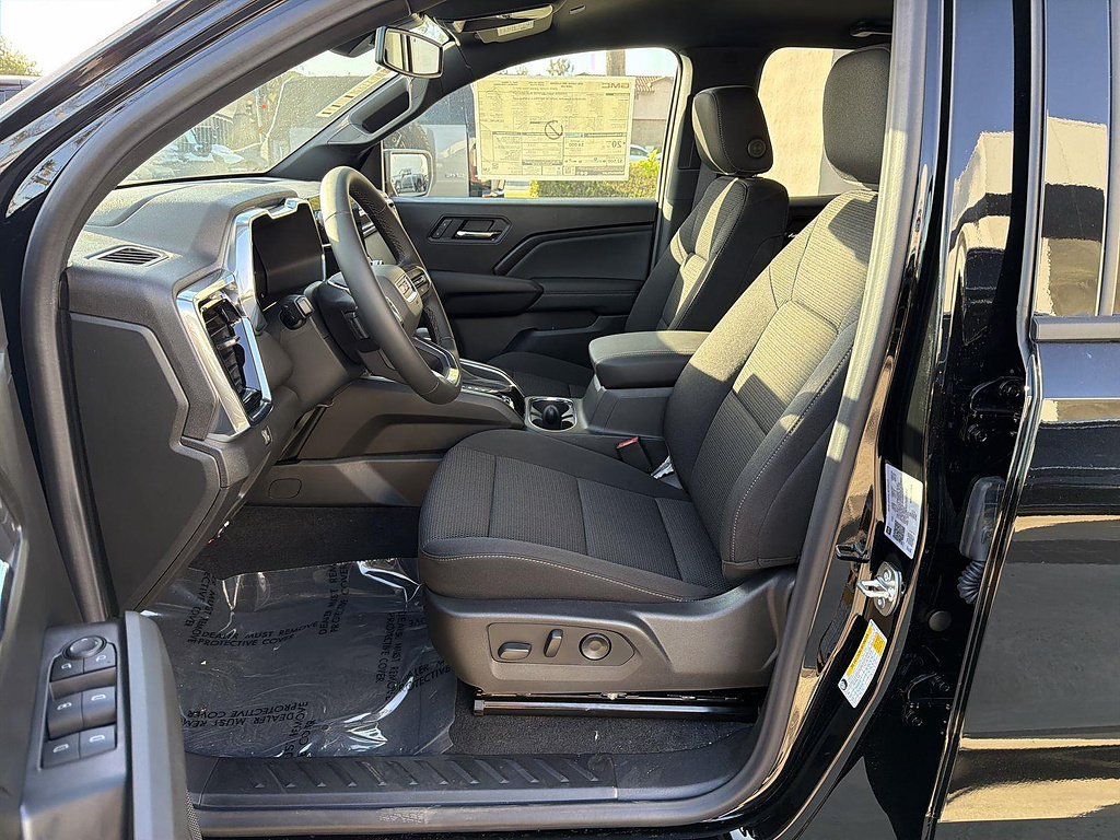 New 2026 GMC Canyon Elevation w/ Convenience Package RWD image 24