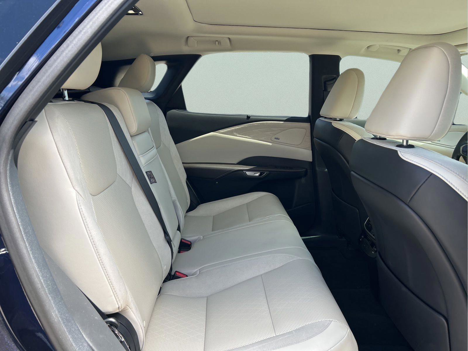 Used 2023 Lexus RX 350 w/ Accessory Package (Z1) AWD/4WD image 11