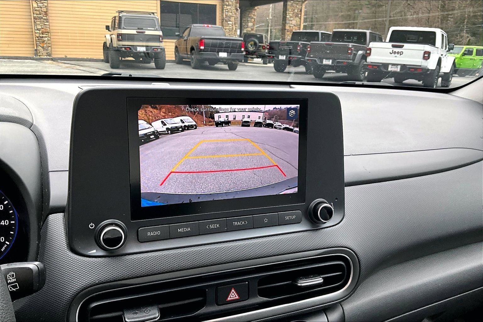 Used 2022 Hyundai Kona SEL image 22