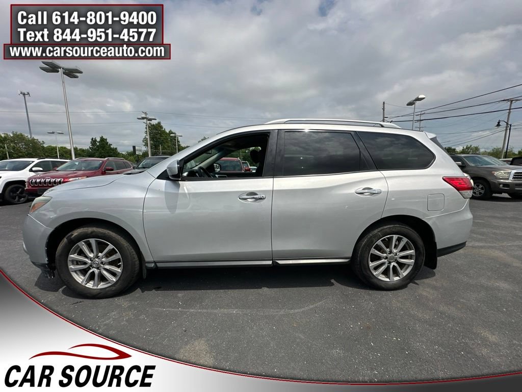 Used 2015 Nissan Pathfinder SV FWD image 2