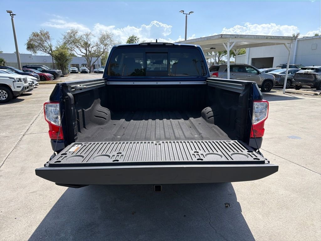 Used 2024 Nissan Titan SV w/ SV Convenience Package image 34