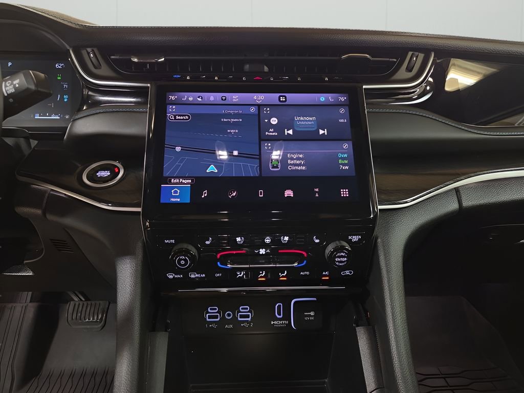 Used 2025 Jeep Grand Cherokee Trailhawk image 16