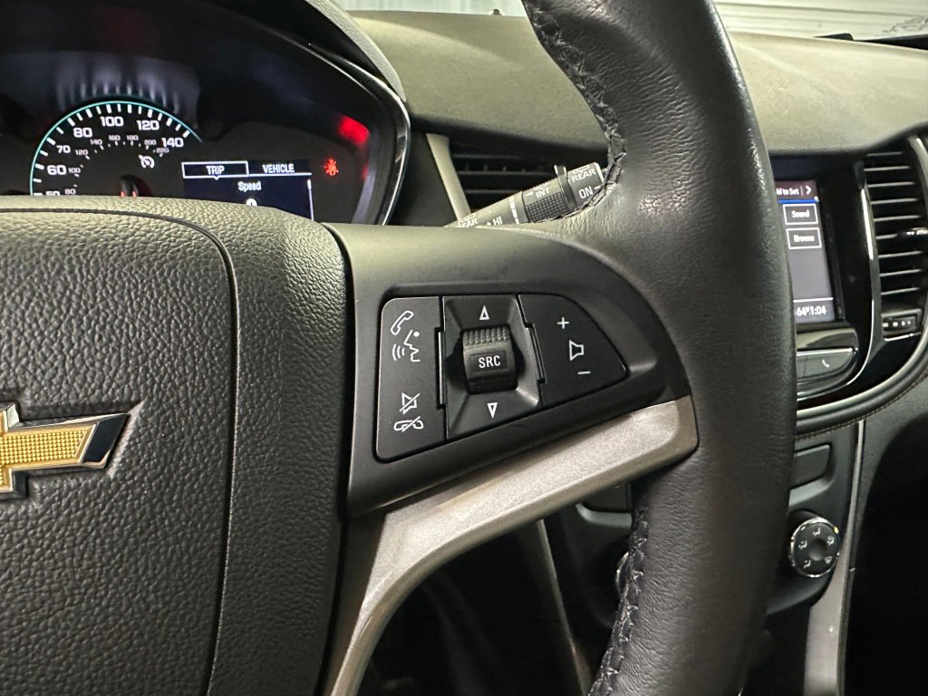 Used 2020 Chevrolet Trax LT w/ Driver Confidence Package image 11