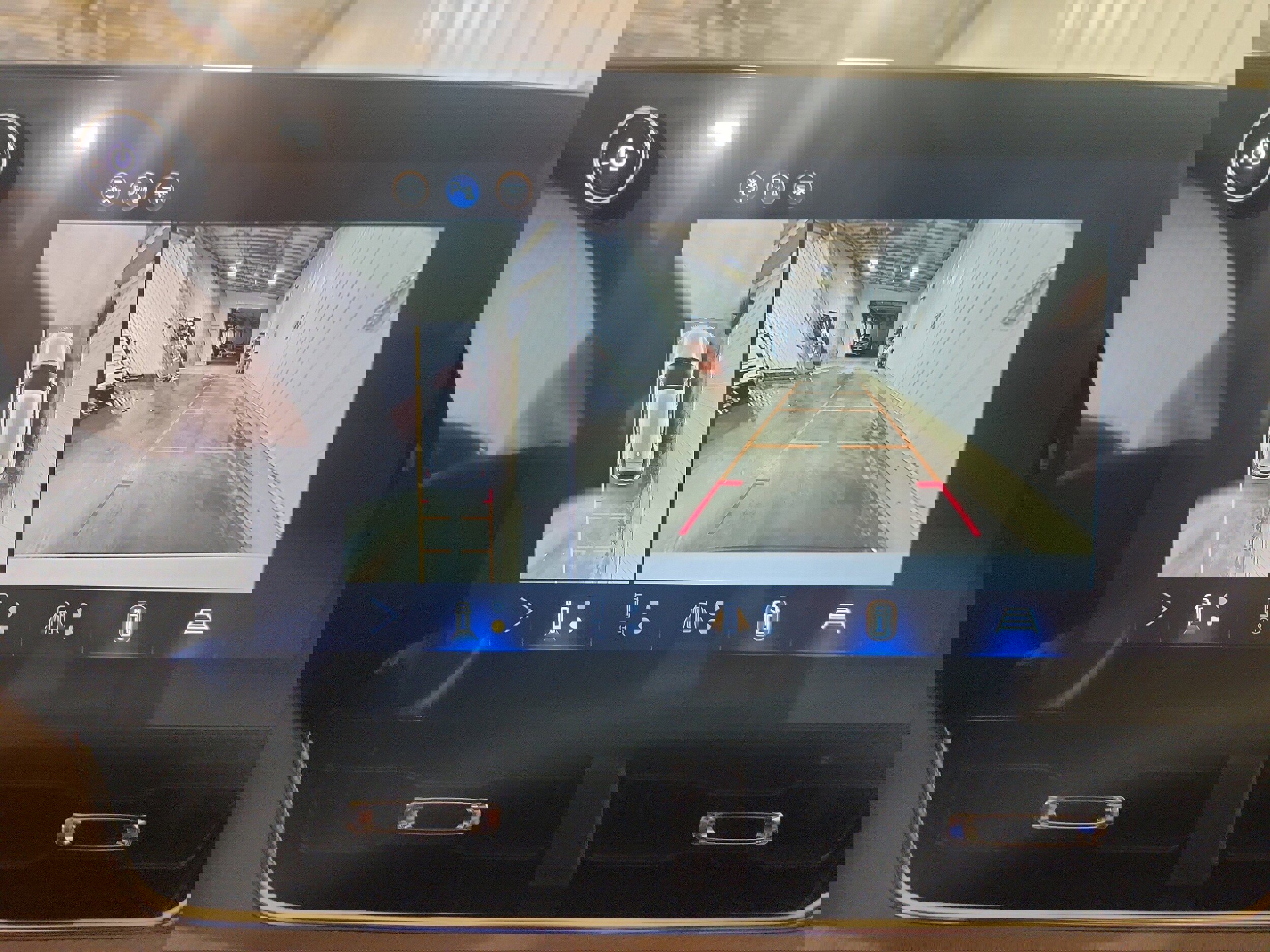 New 2026 Chevrolet Equinox ACTIV w/ Convenience Package III image 19