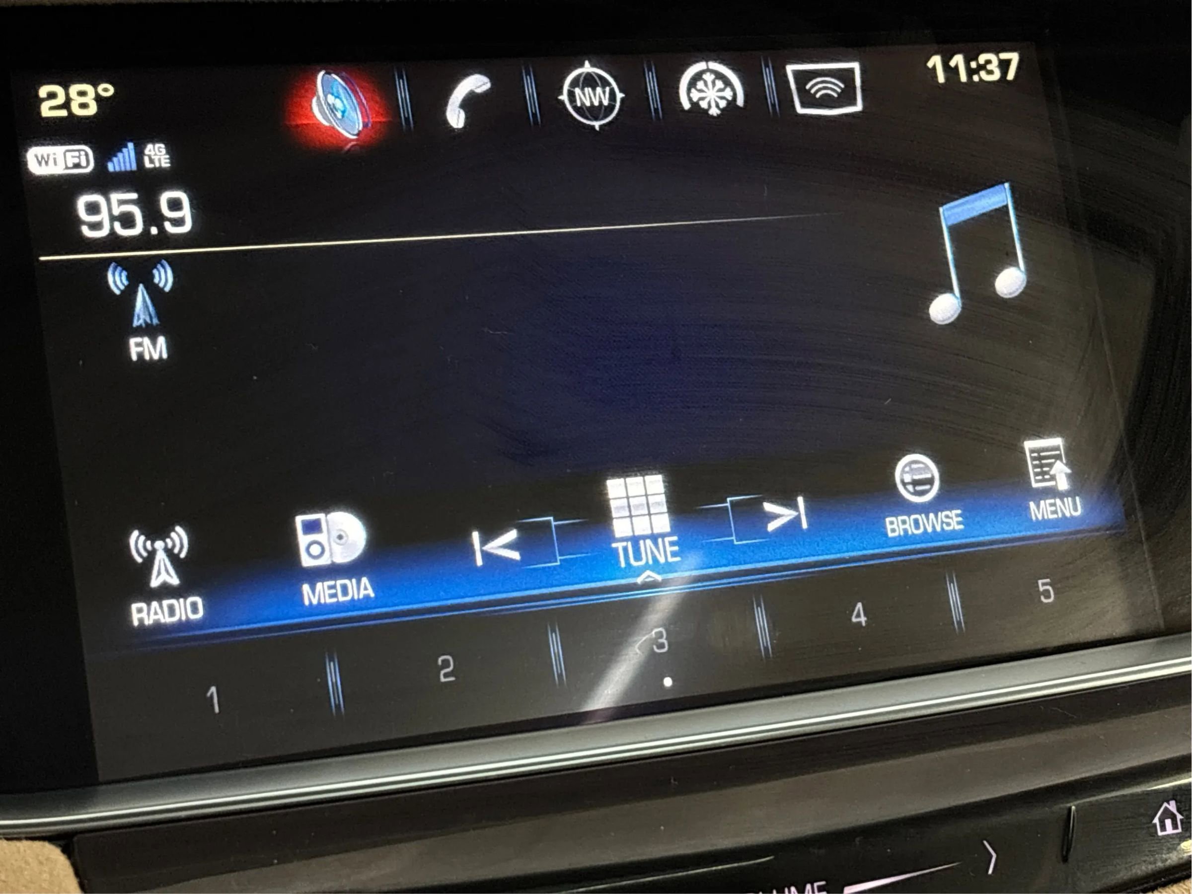 Used 2018 Cadillac XT5 Platinum w/ Driver Assist Package image 44