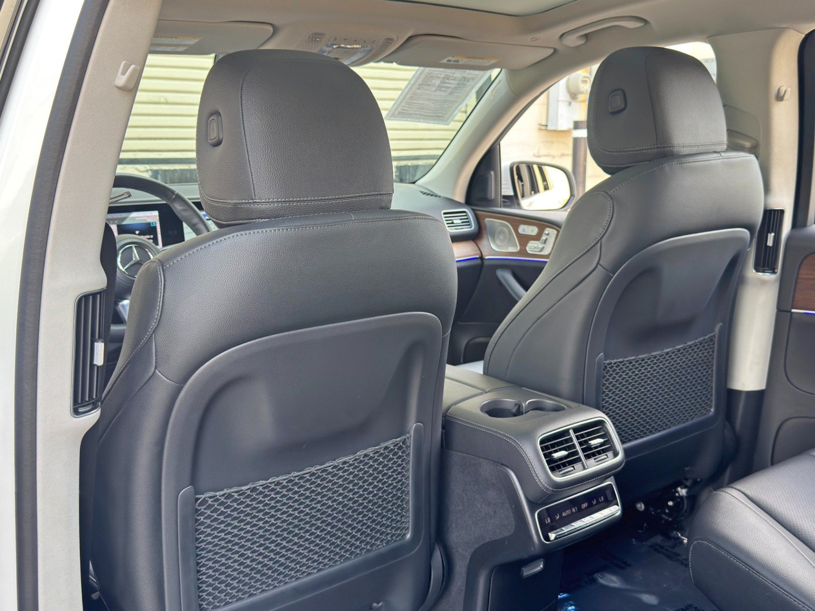 Used 2024 Mercedes-Benz GLS 450 4MATIC w/ AMG Line Exterior image 44
