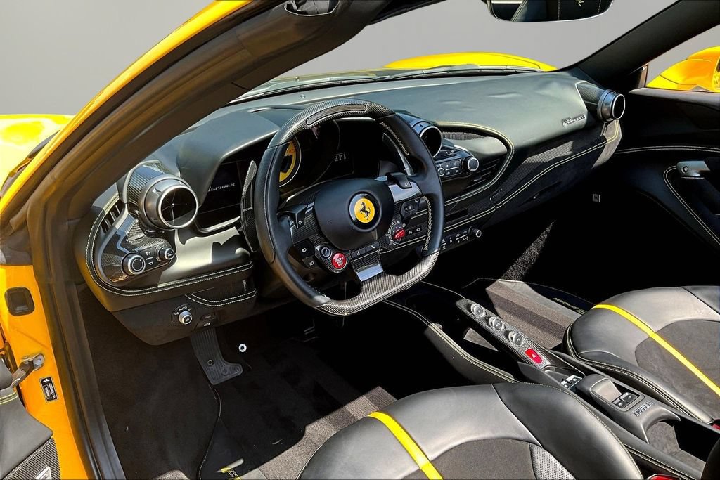 Used 2022 Ferrari F8 Tributo RWD image 15