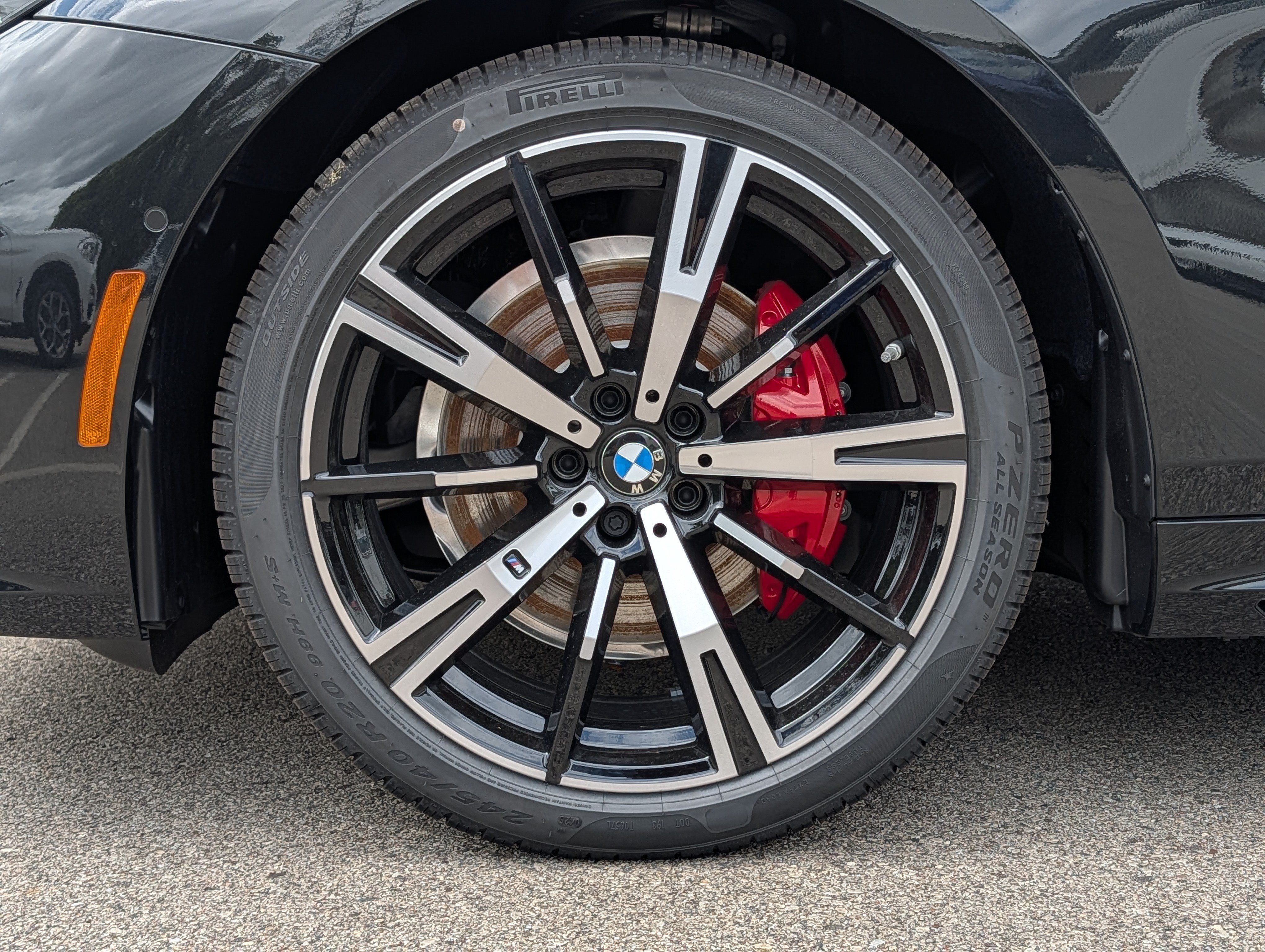 New 2027 BMW 530i xDrive w/ M Sport Package AWD/4WD image 4