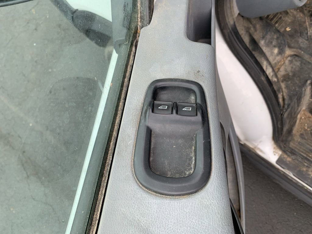 Used 2019 Ford Transit 250 148 Medium Roof image 18