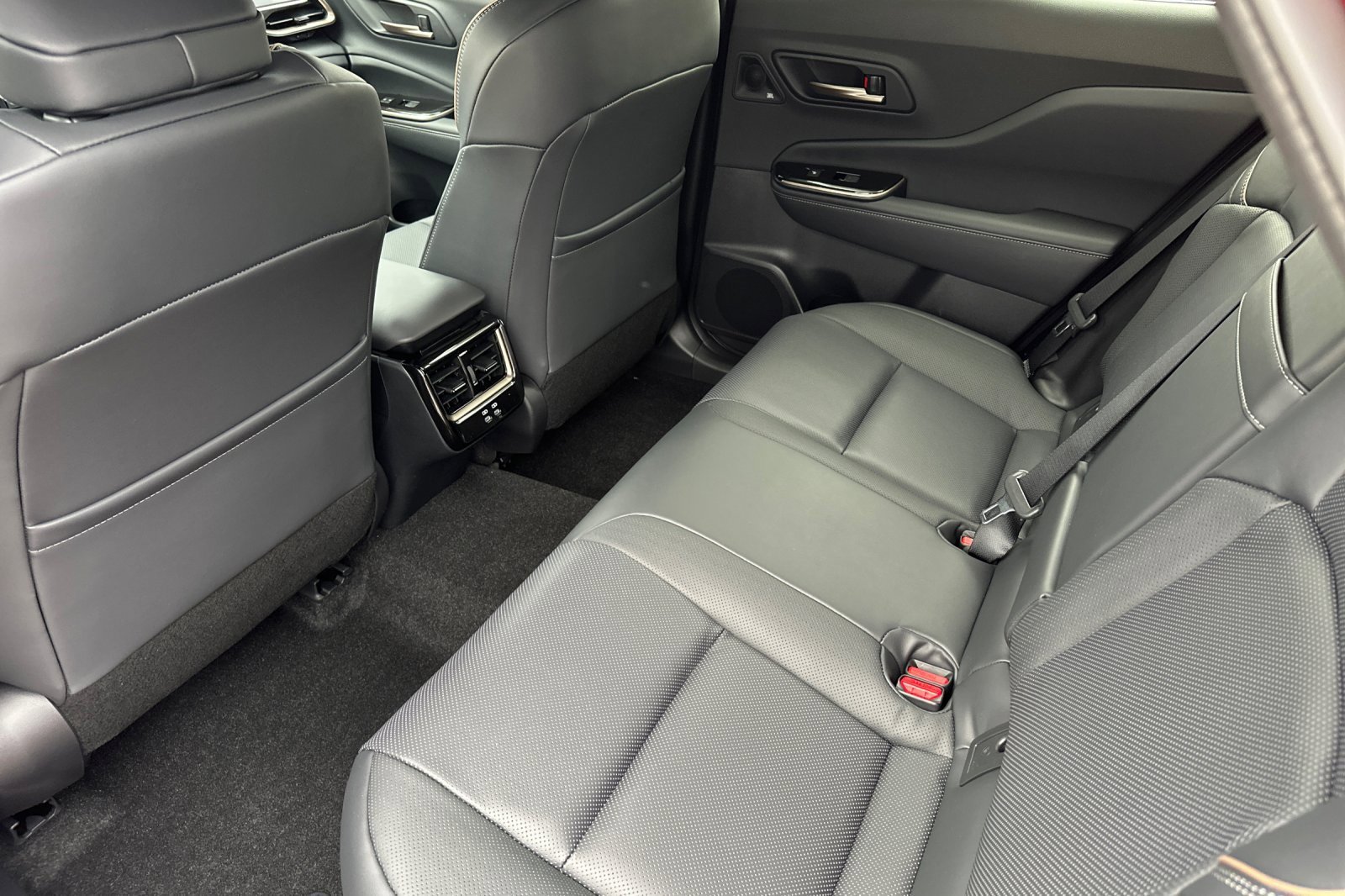 New 2026 Toyota Crown Signia image 5