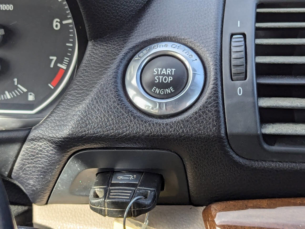 Used 2008 BMW 128i Convertible image 31