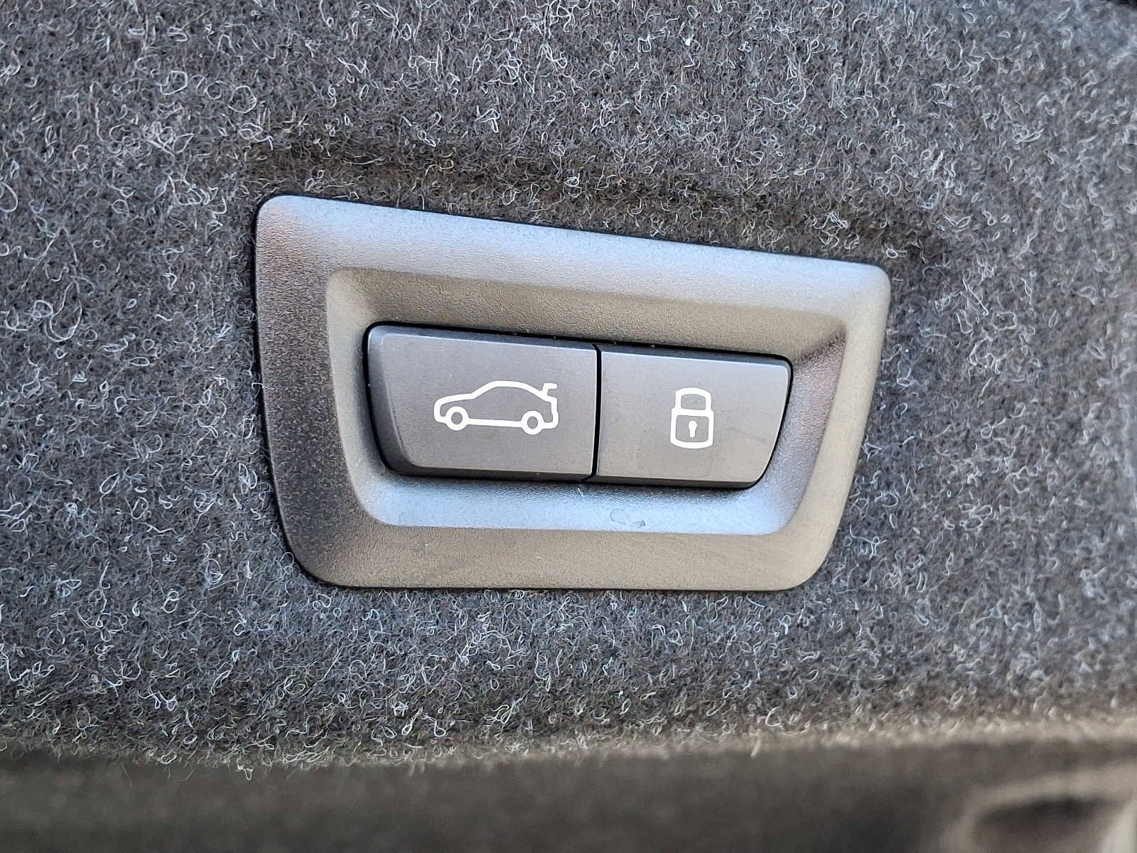 Used 2024 BMW i5 eDrive40i w/ Premium Package image 27