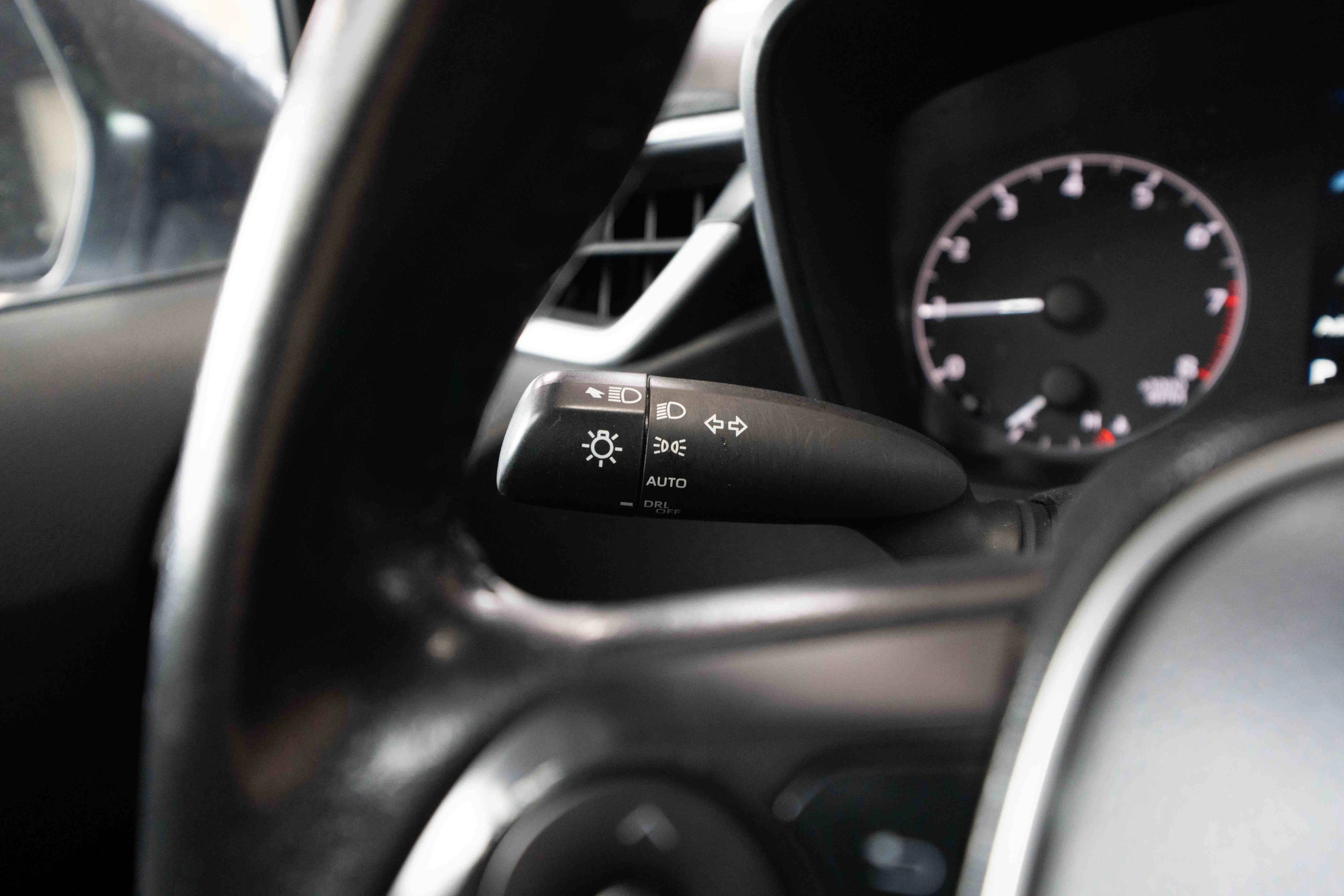 Used 2023 Toyota Corolla SE image 13