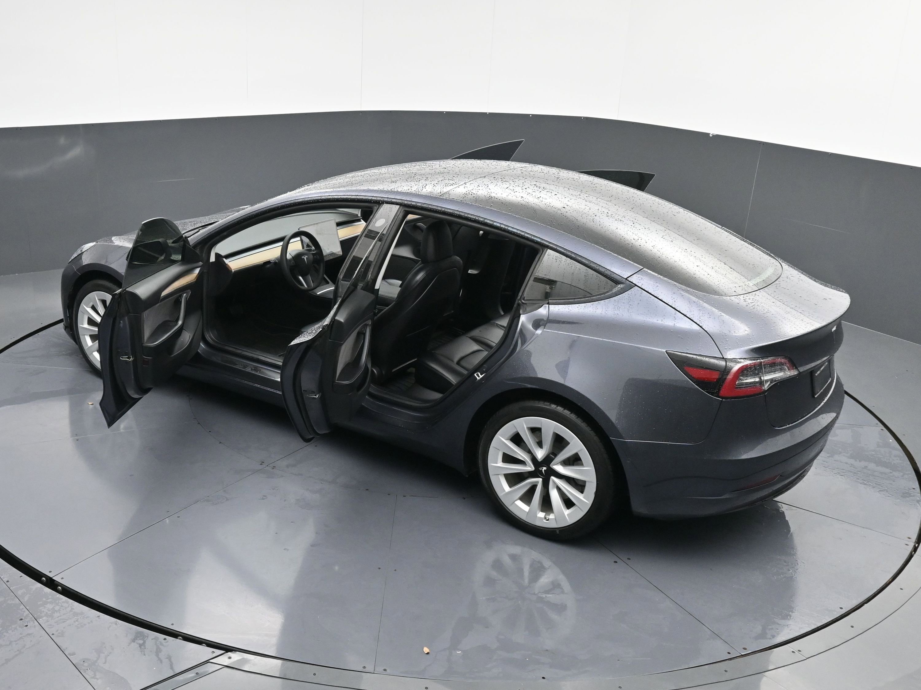 Used 2021 Tesla Model 3 Standard Range Plus image 43