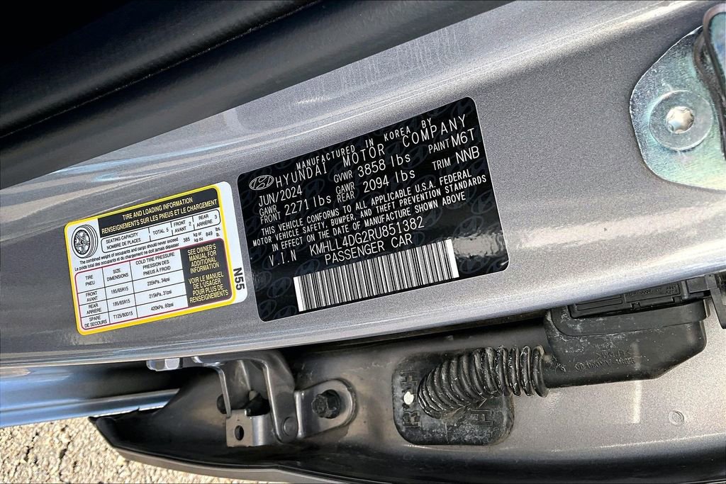 Used 2024 Hyundai Elantra SE image 35