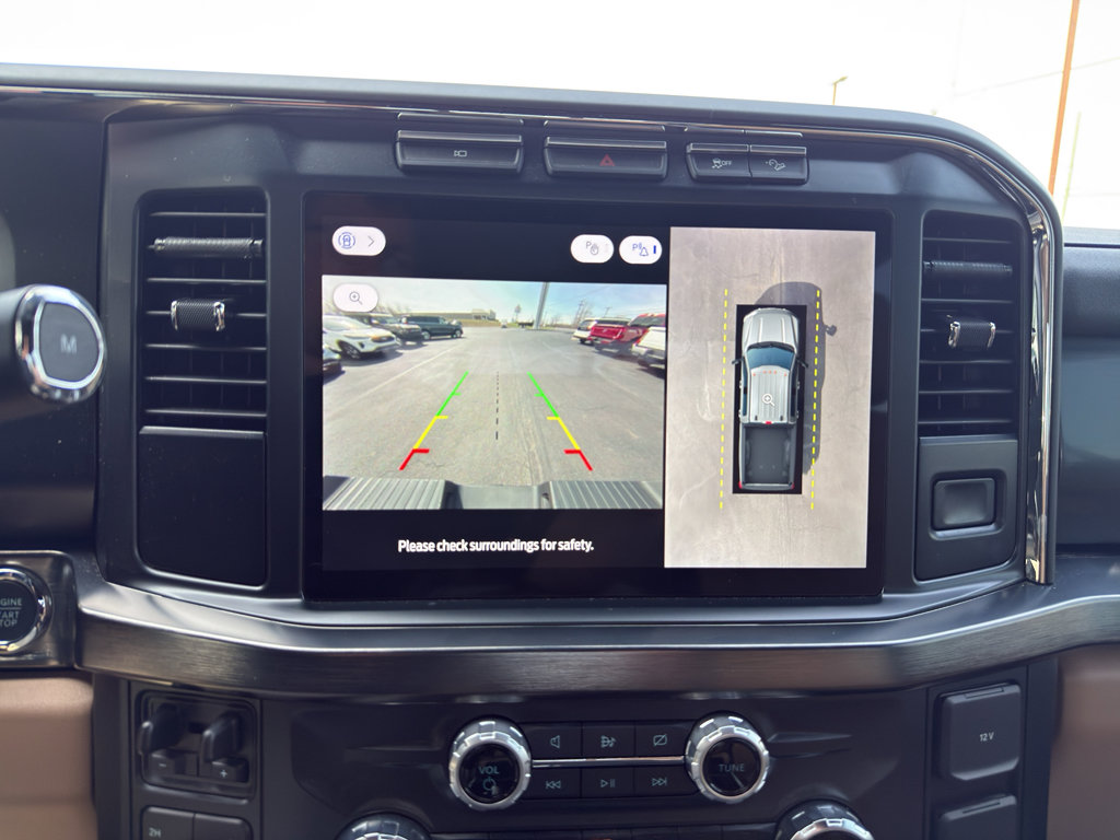 Used 2024 Ford F350 Lariat w/ Chrome Package image 18