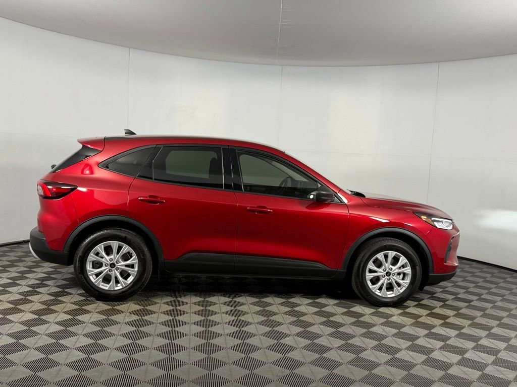 Used 2025 Ford Escape Active FWD image 5